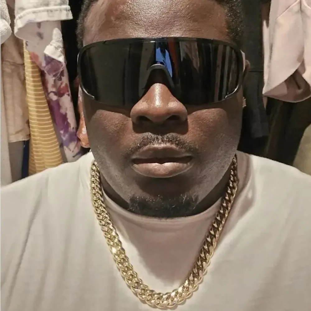 Stylish Black Sunglasses